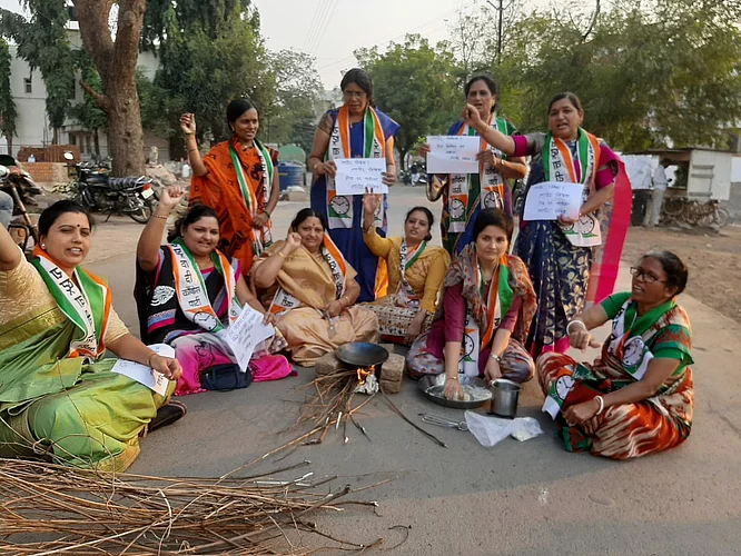 ncp mahila aaghadi