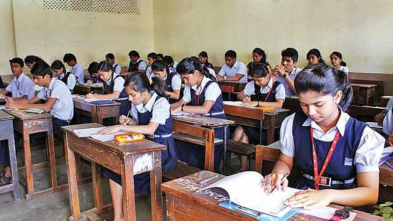 दोन वर्षात पालिकेच्या शाळेत प्रवेशासाठी रांगा लागतील! वाचा कोण म्हणतंय