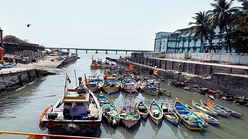 आदित्य ठाकरेंनी करुन दाखवलं, कोरोनाचा 'हा' हॉटस्पॉट कोरोनामुक्तीच्या दिशेनं
