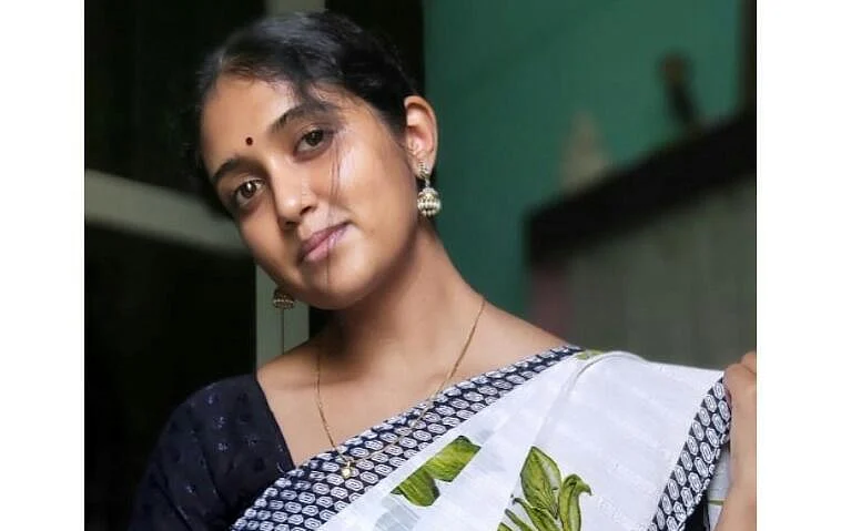 Archie photo in saree is a topic of discussion