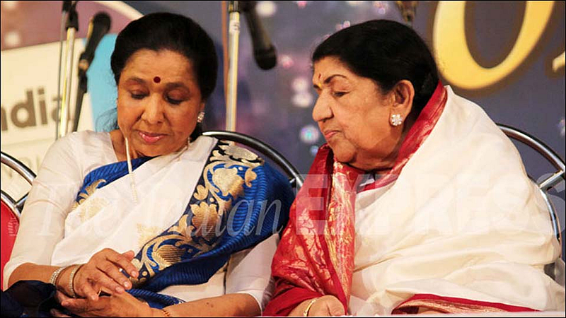 Asha Bhosle, Lata Mangeshkar