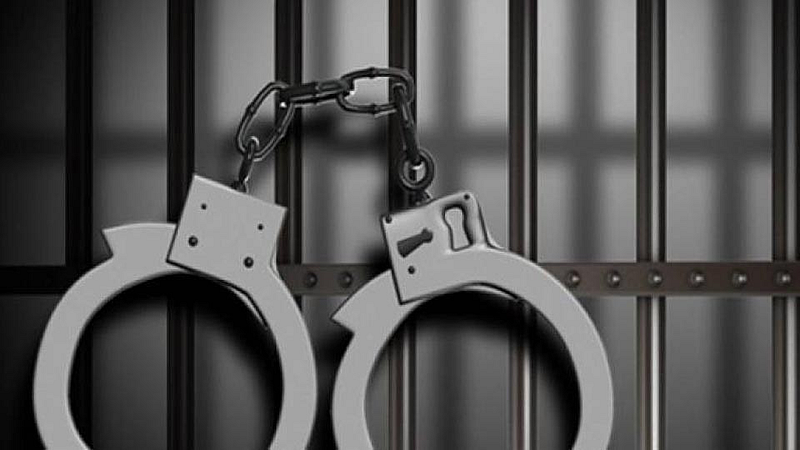 निगडीत जुगार अड्ड्यावर छापा; वीस जणांना अटक