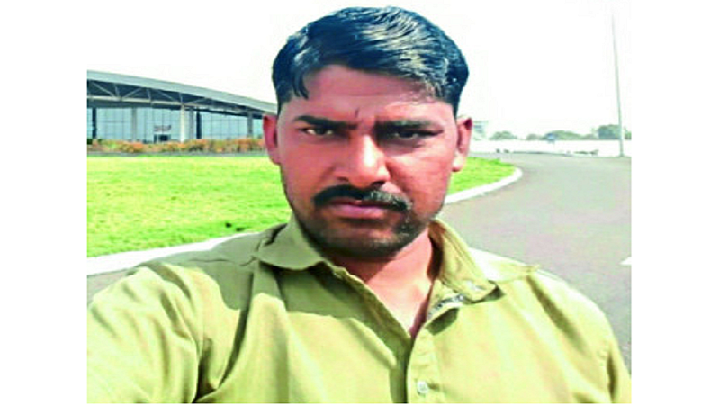 auto driver.jpg