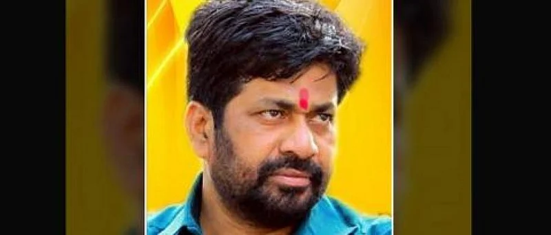 akola guardian Minister Bachchu Kadu left the district and forgot his sense of responsibility