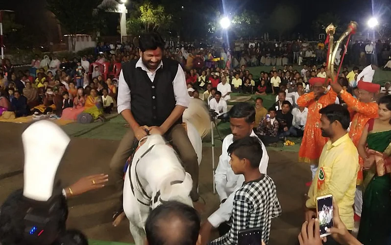 Bacchu kadu received a horse gift