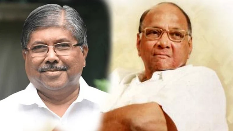 chandrakant-patil-sharad-pawar-smile