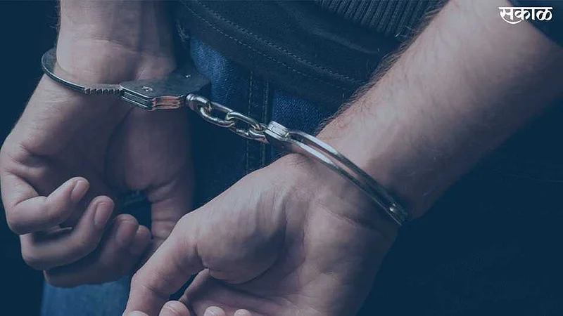 Akola Crime News Sword with drugs seized from Sarait criminal's house