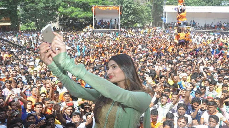 कोरोनामुळे दहीहंडी उत्सव रद्द; सेलिब्रिटींच्या सुपाऱ्यांवर पडले पाणी...