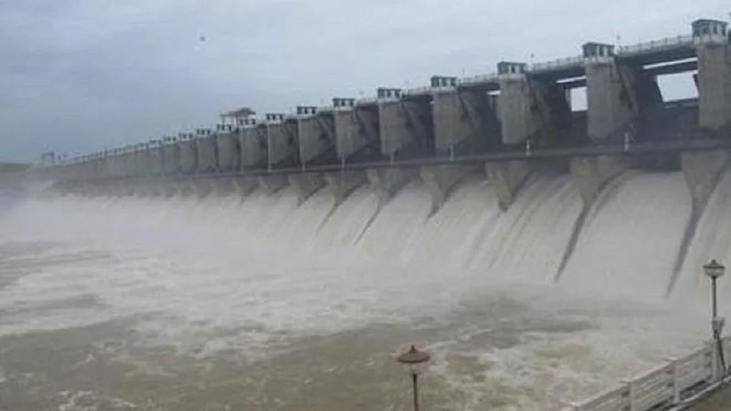 Alert in Bhandara district as 29 Doors of Gosekhurda dam are opened