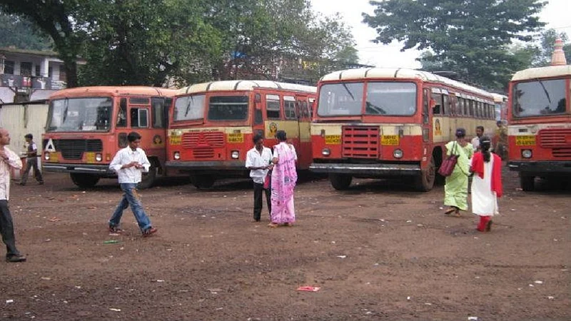 Reservation facility at Devrukh bus stand closed for five days due to lack of internet