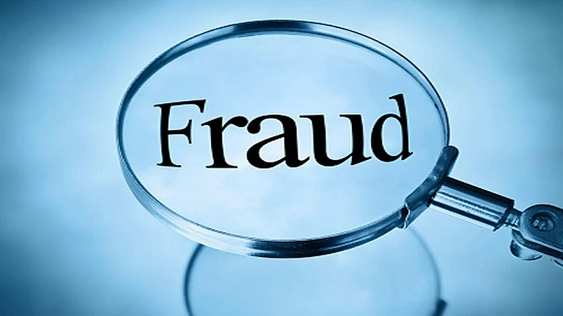 Fraud with 50 farmers in Chandrapur district on name of government scheme }