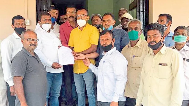 Farmers Angry Against Irrigation Department In Gadhinglaj Kolhapur Marathi News