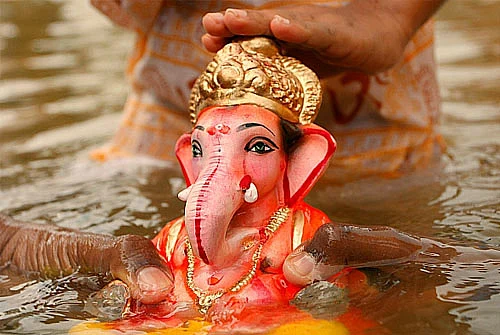 धुळ्यात गणपती विसर्जनासाठी ३७ ठिकाणी कृत्रिम तलाव