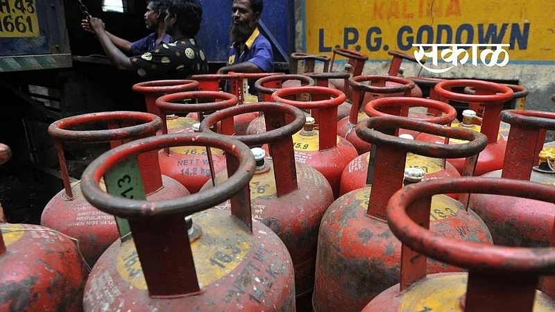 As soon as the price of a cylinder goes up Ujjwala is on the stove again}