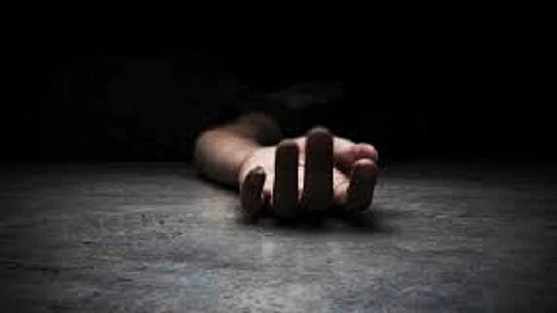 आता सादिकचा गेमच करतो म्हणत नवनीत पहाटे चार वाजता गेला सादिकच्या घरी, सादिकने दरवाजा उघडला आणि....