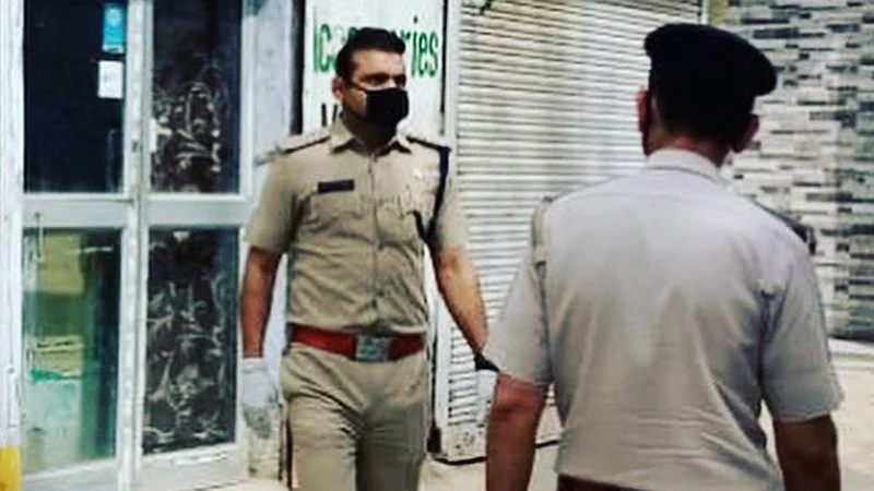 भारताला विश्वकरंडक जिंकून देणारा गोलंदाज बजावतोय कर्तव्य, ICC कडून सलाम