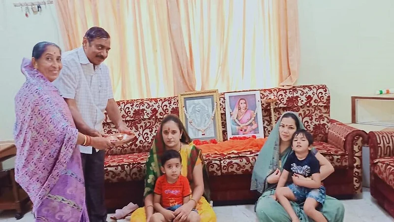 lakshmipujan.jpg