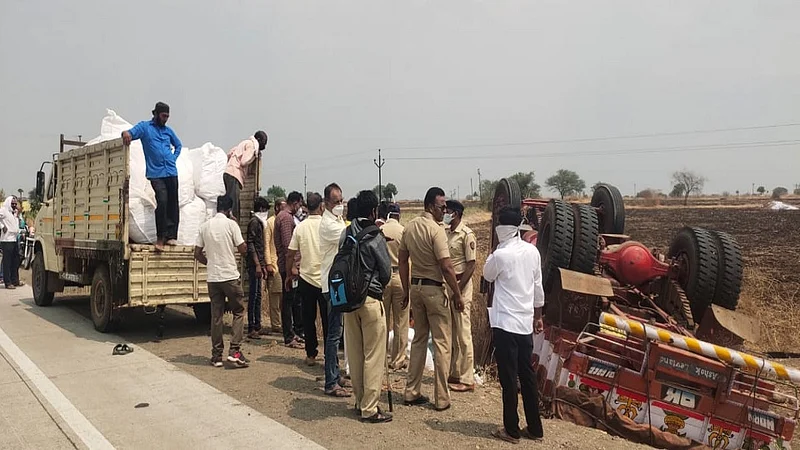 latur accident gutkha truck