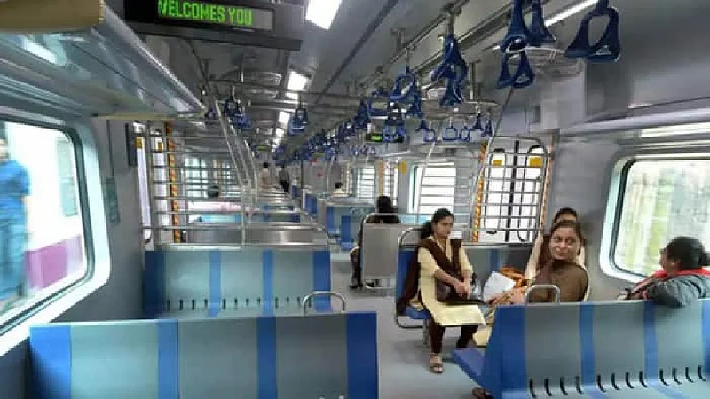 मुंबईत प्रवास कोंडी सुरुच, सामान्यांसाठी लोकल सुरु करण्याची मागणी