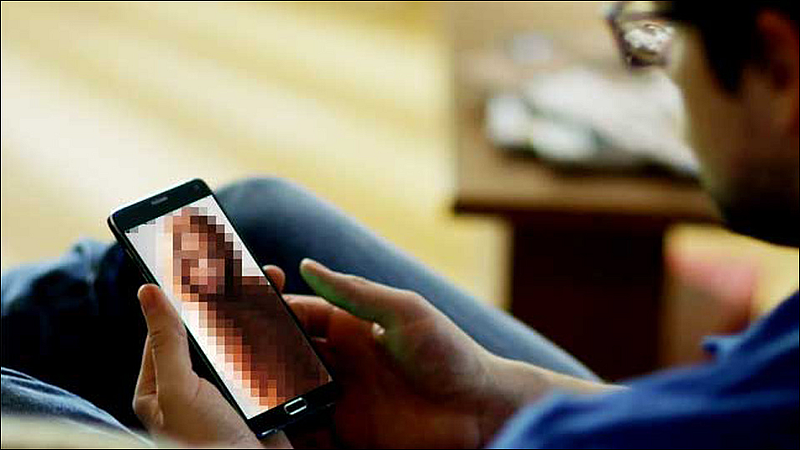 crime blackmailing young girl offensive images