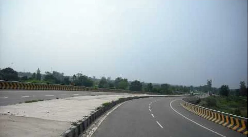 Akola News: Four-laning of highway begins; Main work throughout the month