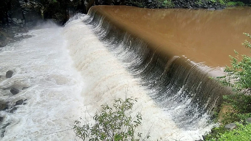 ratnagiri Average 92.71 cm rainfall recorded Most rainfall in Sangameshwar