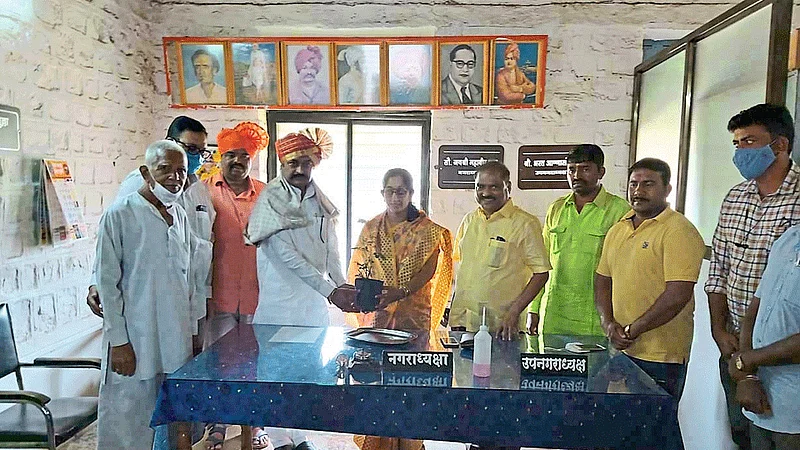 Pratap Singh Desai as Hupari Palika Corporator