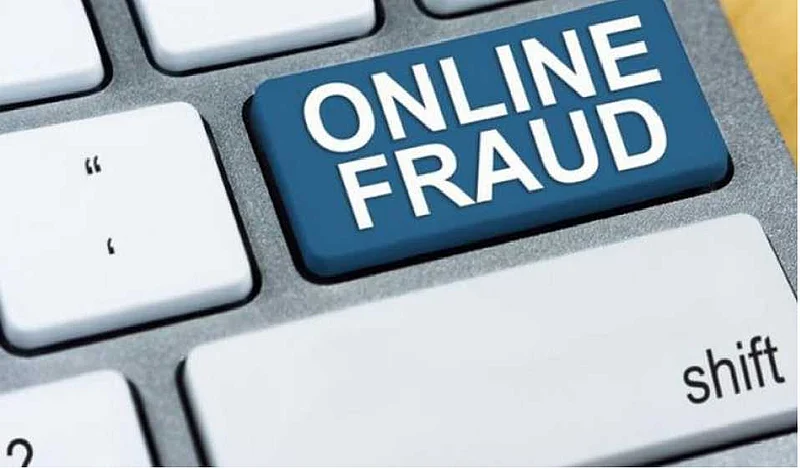 student suicide due to online fraud in chandrapur