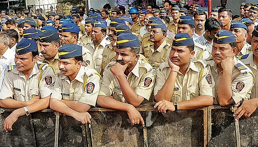 Akola News: A shelter for the police was created in the police station itself through public participation and staff subscription