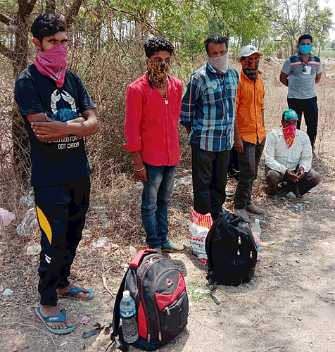 youth travelling pandharpur to karwad karnataka corona virus