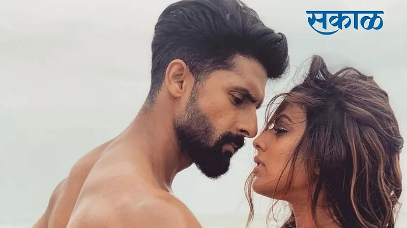 tv actress nia sharma called ravi dubey the best kisser now his wife sargun mehta reacts }