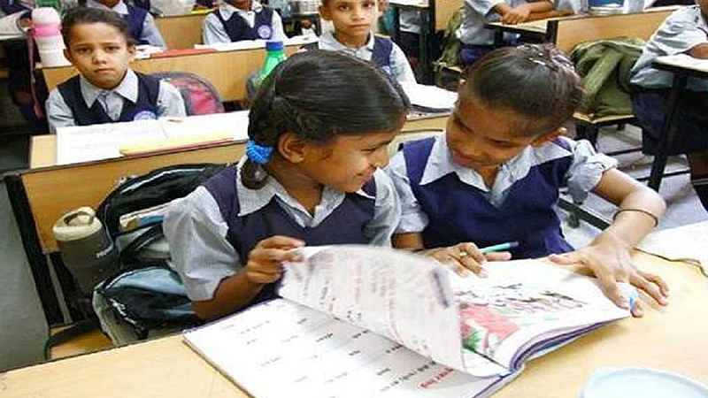 286 primary schools are closed Decision to accommodate students in the nearest school in ratnagiri