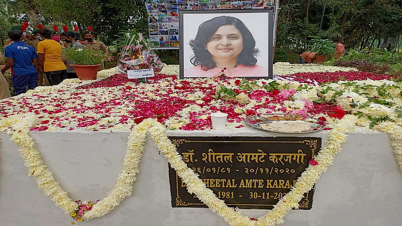 Amte family is absent on condolence meet of Doctor Shital amte