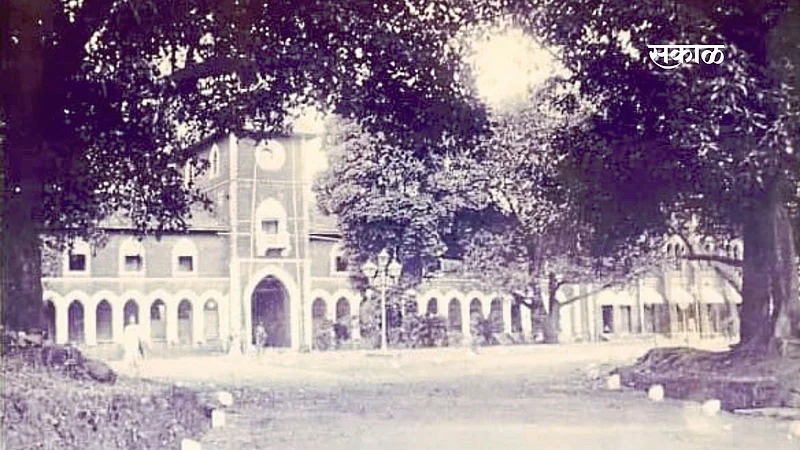 independent administration of Sawantwadi historical kokan marathi news