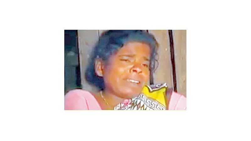साक्षे.. साक्षे...! शिक्षणासाठी आत्महत्या केलेल्या साक्षीच्या आईचा हंबरडा व्यवस्थेला चपराक