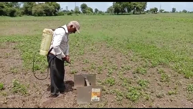 Farmer made Spray machine from waste materials