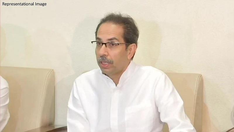 मोठी बातमी - मुंबईत पुन्हा राजकीय खलबतं, आता बाळासाहेब थोरातांनी घेतली मुख्यमंत्र्यांची भेट...