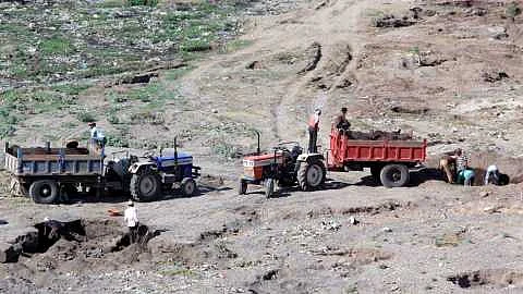 Illegal sand traffic in Solapur district
