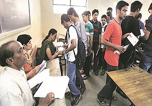 निपाणी : 1 ऑक्टोबरपासून आयटीआय महाविद्यालये सुरु होणार निपाणी : 1 ऑक्टोबरपासून आयटीआय महाविद्यालये सुरु होणार