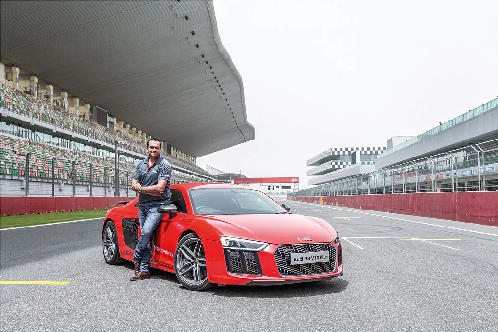 R8
