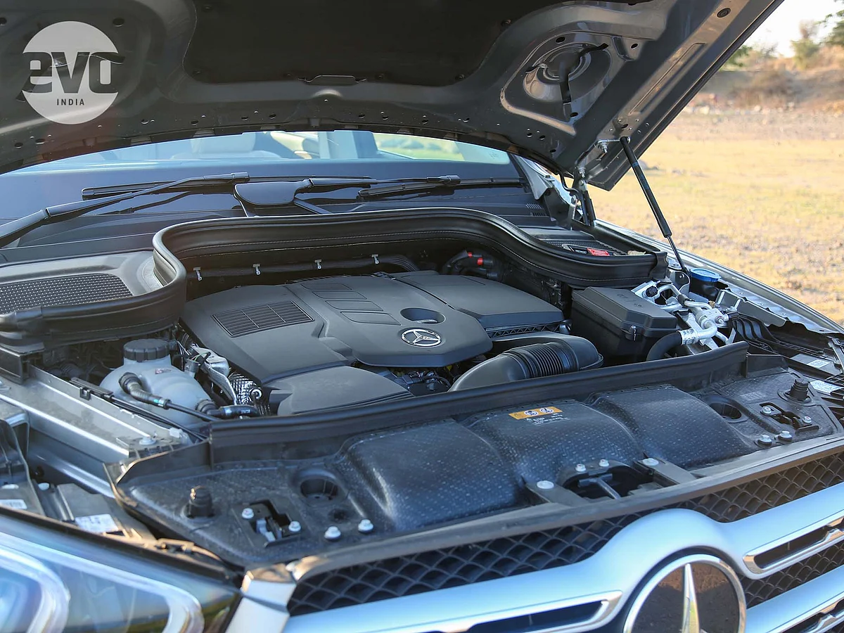 The two-litre diesel engine with one turbocharger puts out 241bhp and 500Nm
