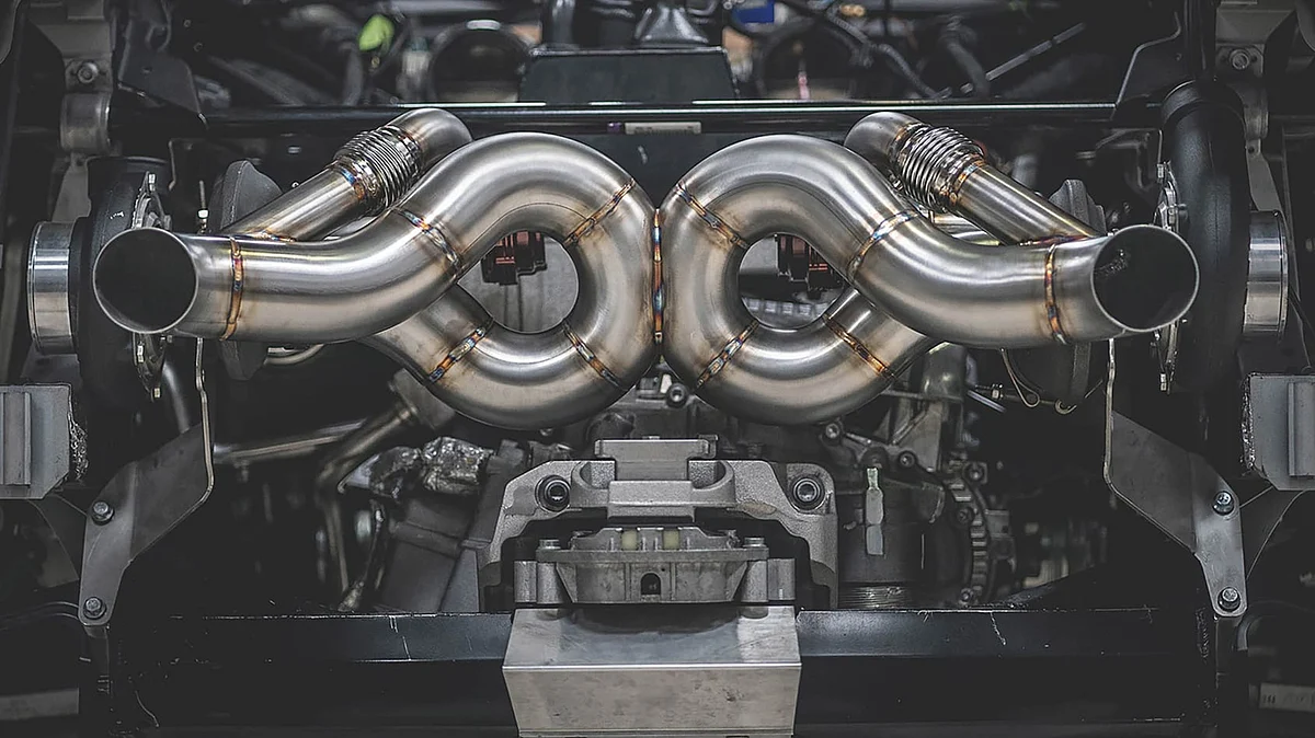 AMS Performance Lamborghini Huracan Performante engine