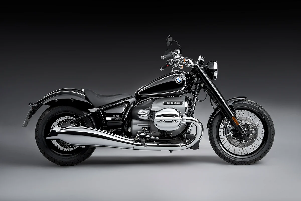 BMW R 18 right profile