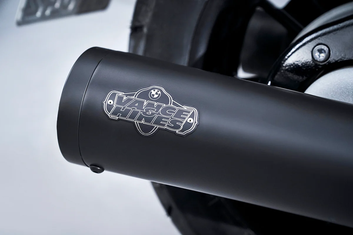 BMW R 18 custom exhaust