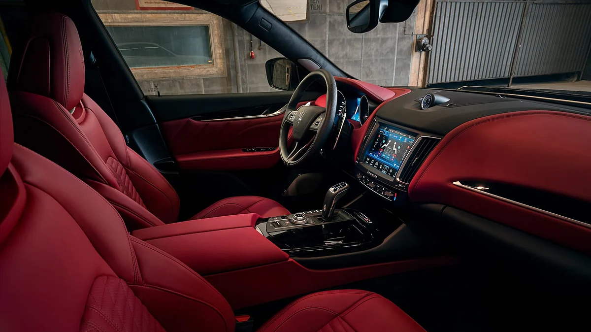 Novitec Maserati Levante -interior