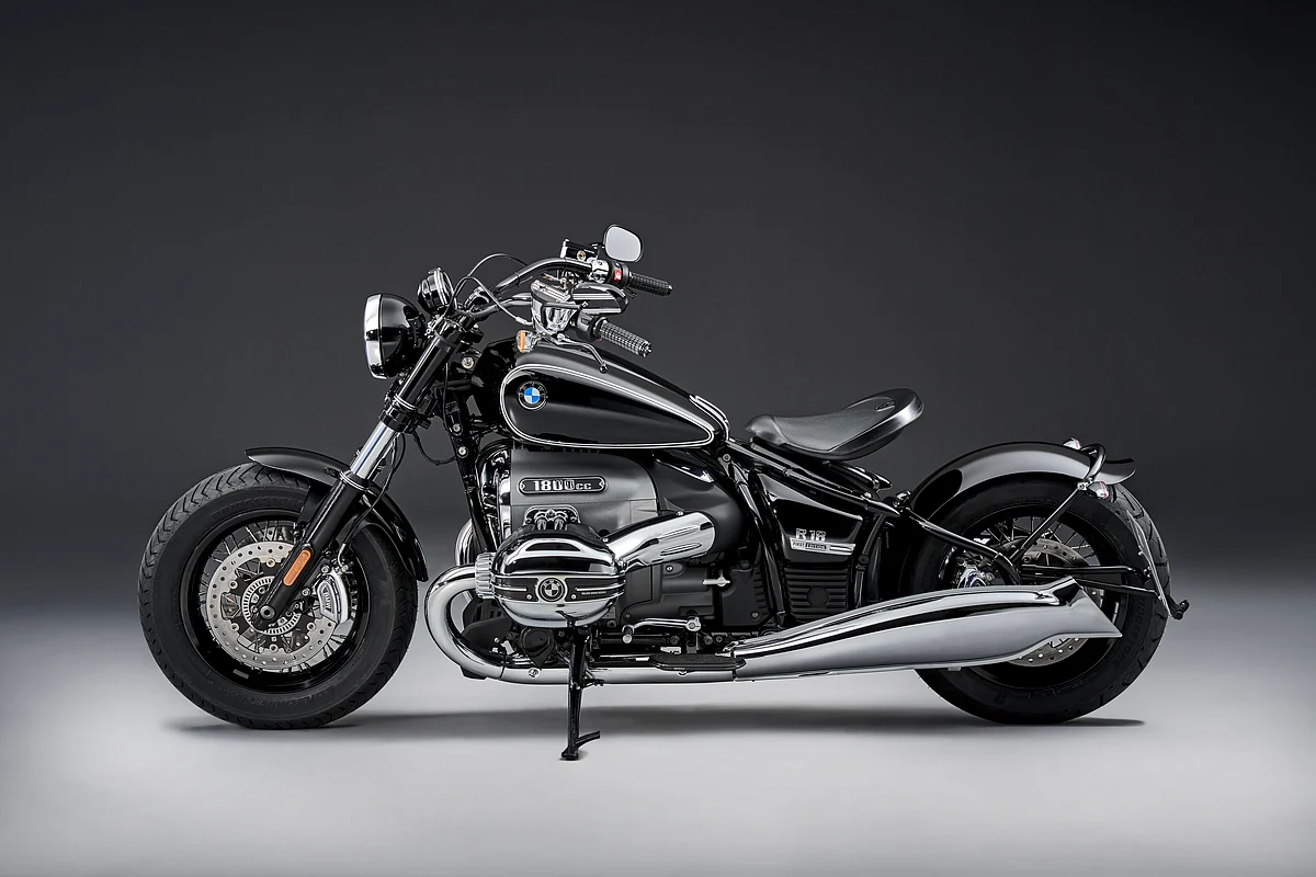 BMW R 18 left profile