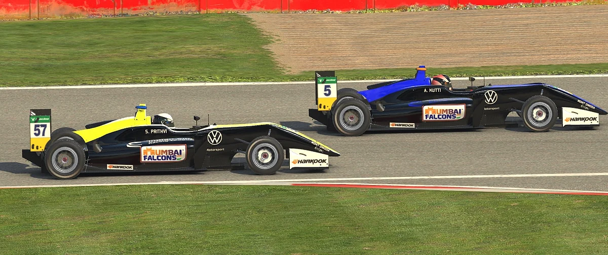 Amith Kutti had a narrow lead and managed to win the first race.