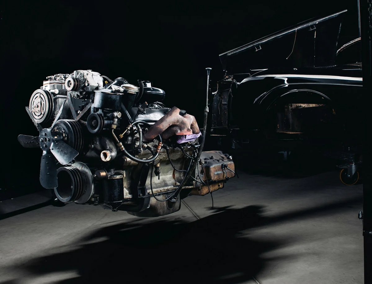 Separating the Rolls-Royce engine from the chassis