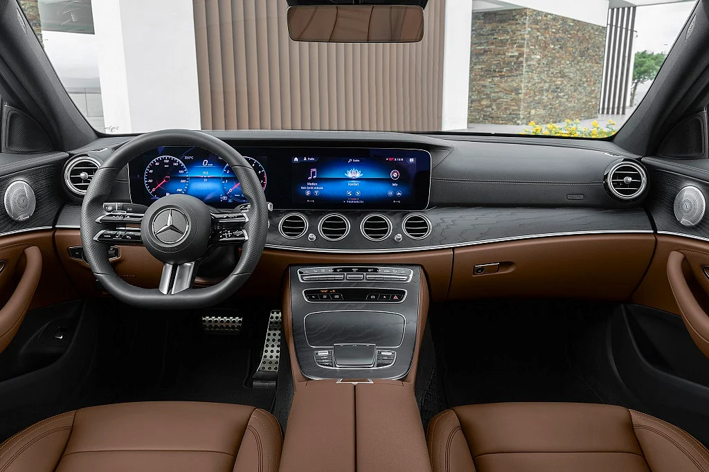 Mercedes-Benz Supersport steering wheels