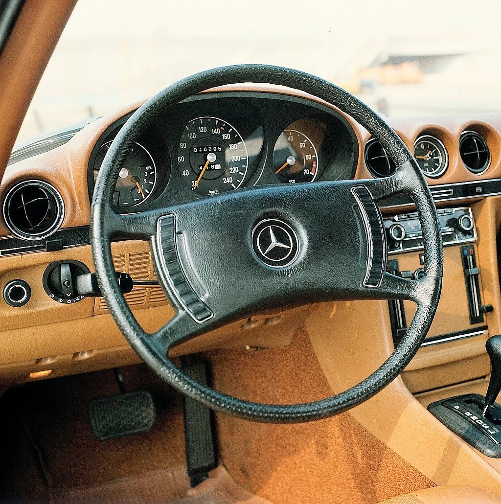 1971: The four-spoke 'safety' steering wheel, with horn buttons on the sides